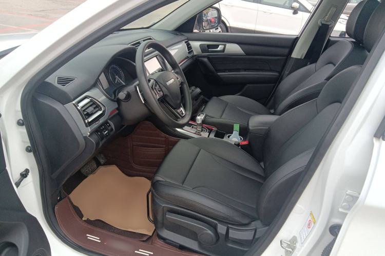 Used Haval H2 2018 Chuanxiang Edition Blue Badge 1.5T Dual-Clutch Two-Wheel Drive Fashionable Model