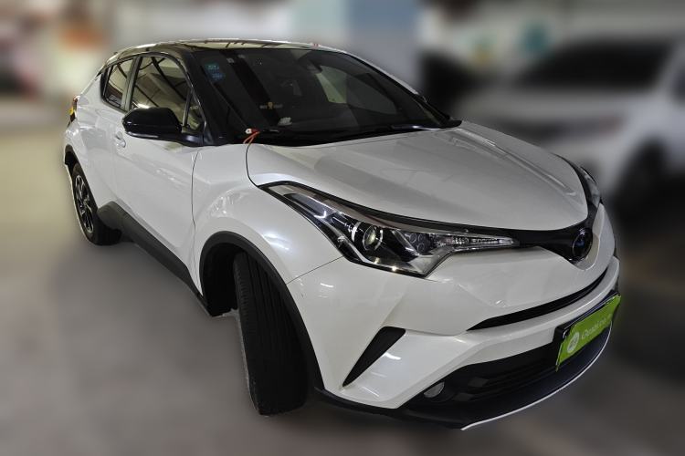 Used Toyota IZOA 2018 2.0L Yichi Version China VI Standard Front Right 45 Deg