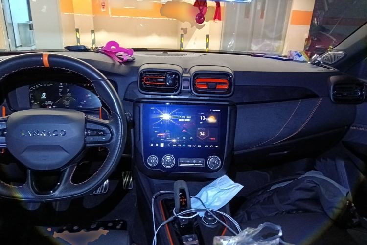 Used Lynk & Co 02 Hatchback 2021 2.0TD Halo Driving Control Kit Edition Center Console