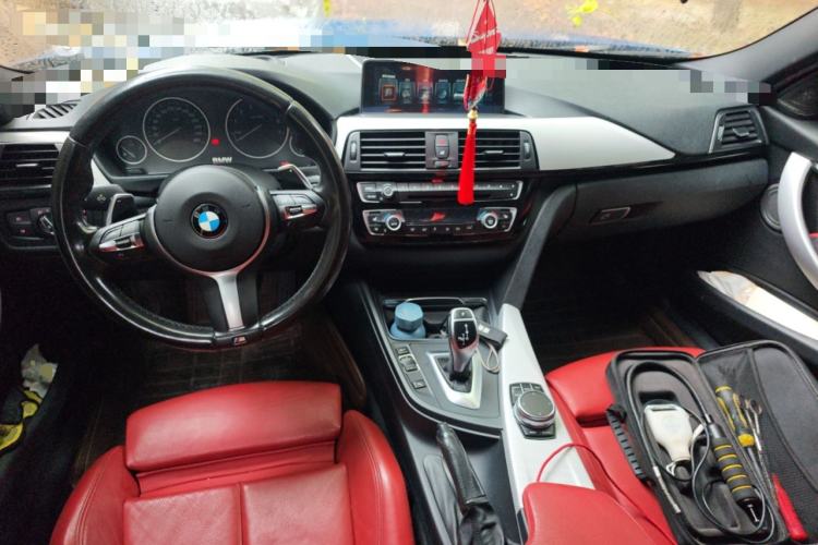 Used BMW 3 Series 2017 330i M Sport Edition Center Console