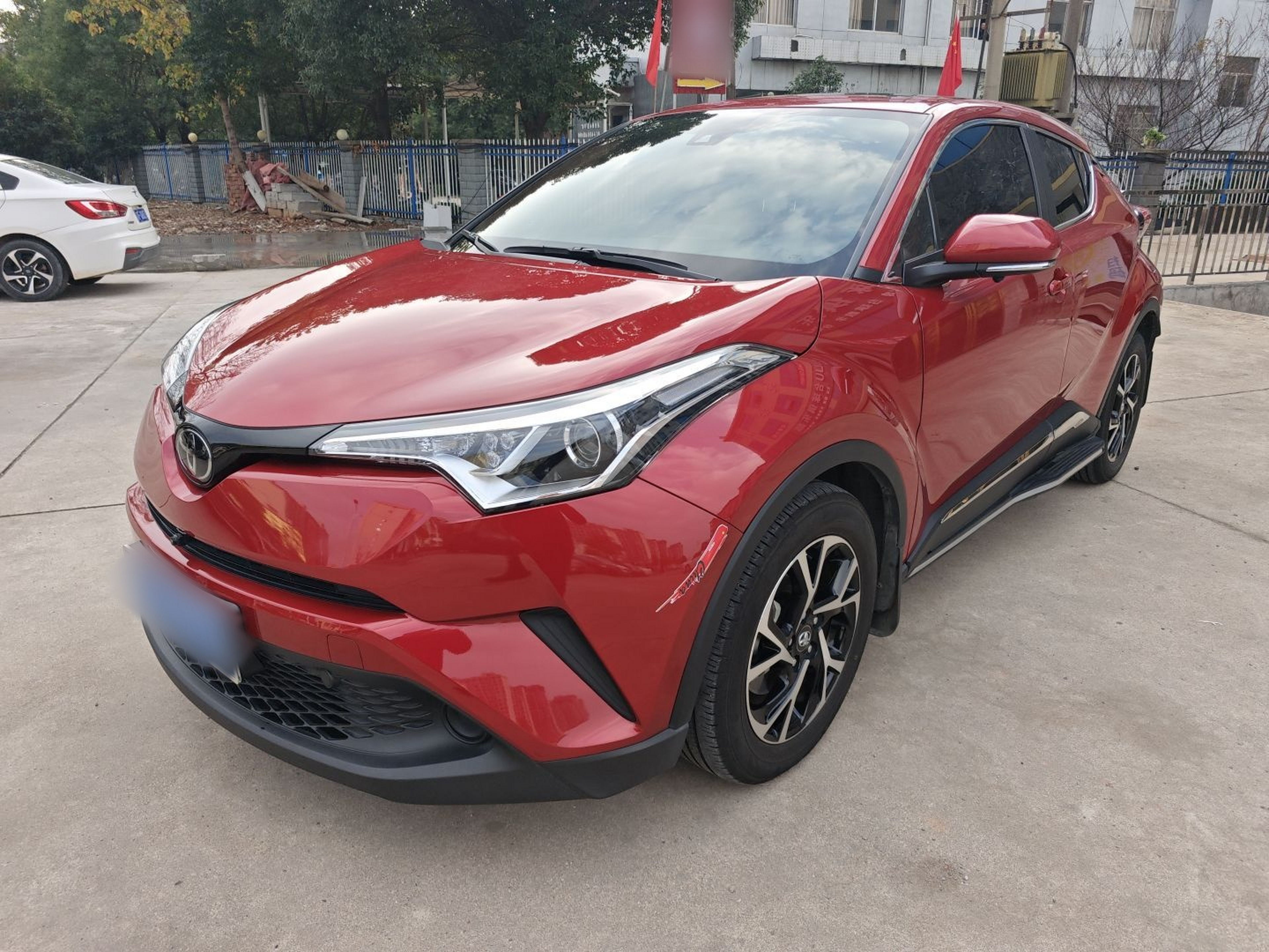 Под передней частью автомобиля