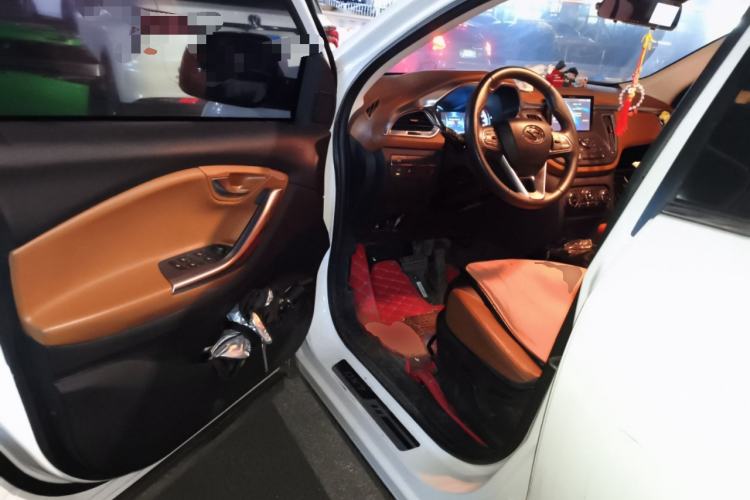 Used Soueast DX7 2017 1.5T Automatic Glory Edition
