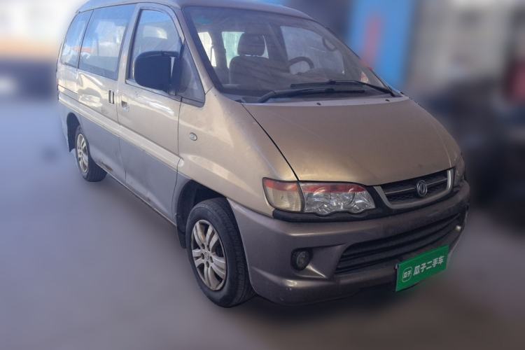 Used FORTHING Lingzhi 2014 V3 1.5L 7-Seater Comfort Model Front Right 45 Deg