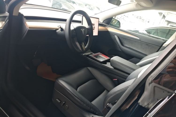 Used Tesla Model Y 2022 Rear-Wheel-Drive Version