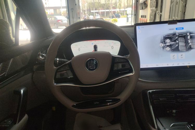 Used BYD Tang New Energy 2024 DM-i Glory Edition 112KM Prestige Model Steering Wheel