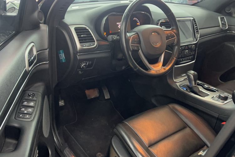 Used Jeep Grand Cherokee 2020 3.0L Elite Navigation Edition Interior 1