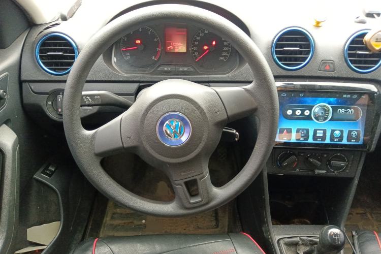 Used Volkswagen Jetta 2015 Value Edition 1.6L Manual Fashionable Style Steering Wheel