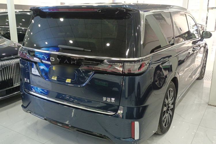 Used VOYAH Dream 2025 EV Four-Wheel Drive Flagship Kunpeng Edition