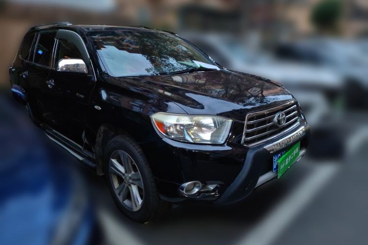 Used Toyota Highlander 2011 2.7L Two-Wheel Drive 7-Seater Luxury Edition Front Right 45 Deg