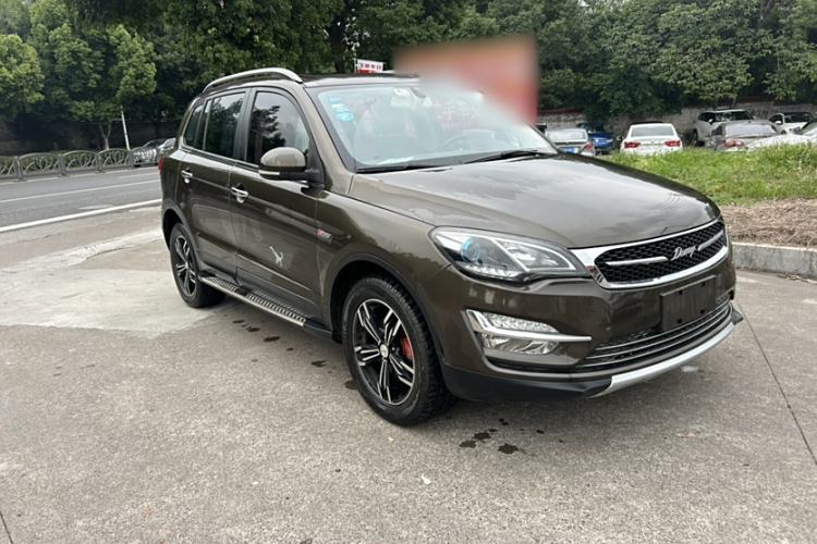 Used Zotye Domy X5 2017 Upgraded Model 1.5T Manual Luxury Edition
