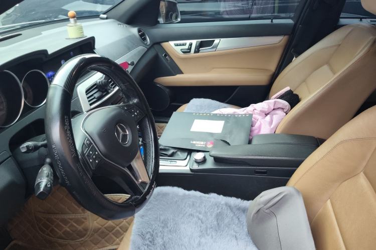 Used Mercedes-Benz C-Class 2011 C 200 Fashion Travel Edition