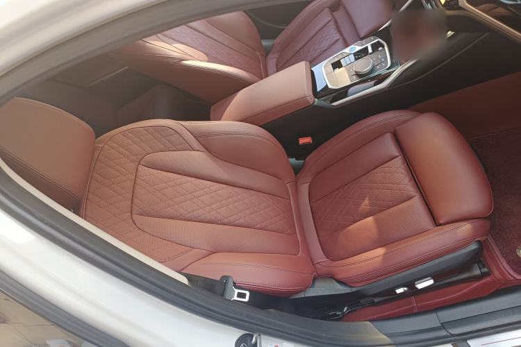 Used BMW i3 2022 eDrive 35 L Right Front Seat