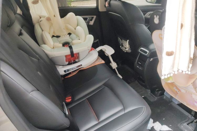 Used Geely Auto Emgrand X7 Sport 2018 1.8TD Automatic Two-Wheel Drive Smart Connect 4G Internet Edition Left Rear Seat