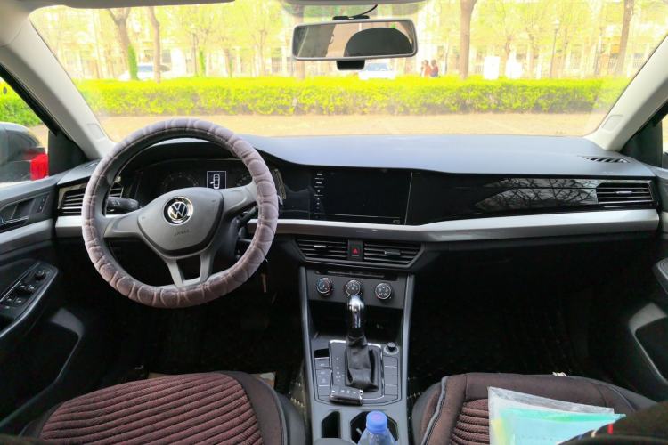 Used Volkswagen Bora 2021 1.5L Automatic Fashionable Smart Connectivity Version Center Console
