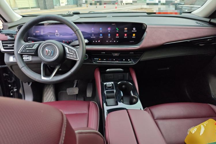 Used Buick Envision 2025 Encore Plus 28T Two-Wheel-Drive Platinum Edition