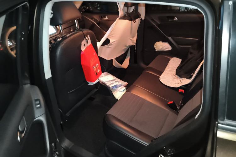 Used Volkswagen Tiguan 2015 1.8TSI Automatic Two-Wheel Drive Trend Edition Left Rear Seat