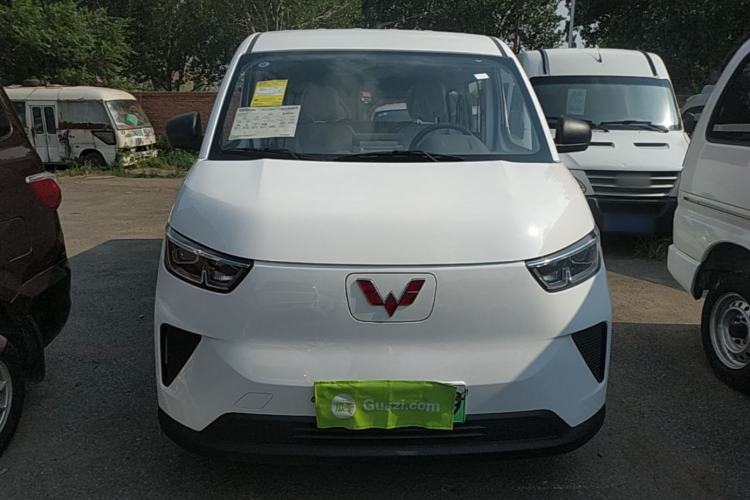 Used Wuling Yangguang 2026 Model, 330km Bus Comfort Edition Front