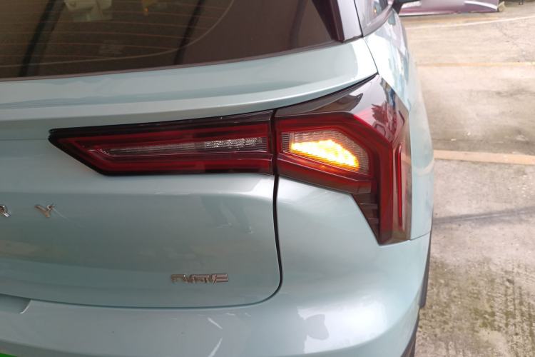 Used Geometry E Firefly 2022 401 km Linglong Tiger 4 Seats Right Rear Taillight