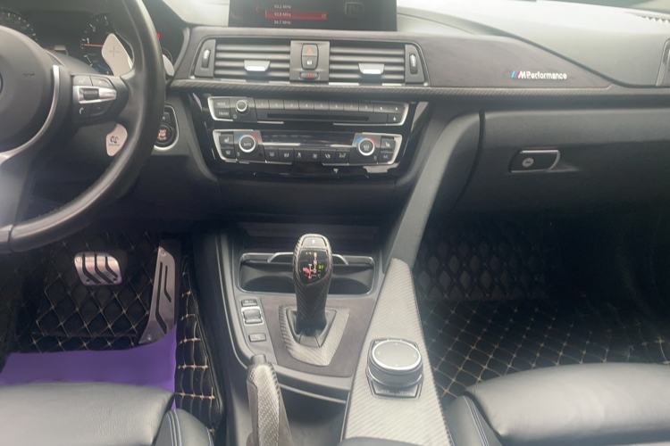 Used BMW 3 Series 2018 330i M Sport Night Edition Audio And AC Panel