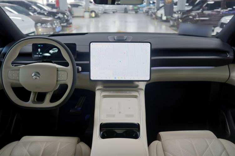 Used Nio ES6 2025 75 kWh Interior 7