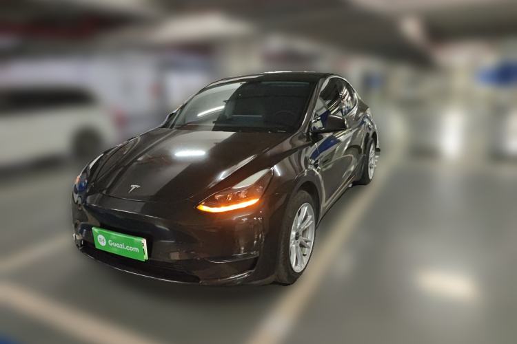 Used Tesla Model Y 2023 Long-Range All-Wheel-Drive Version
