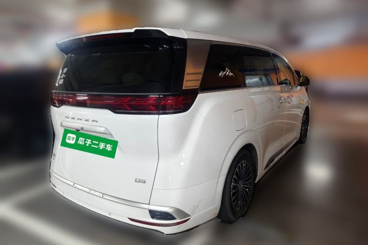 Used Denza D9 2022 DM-i 1040 Prestige Model