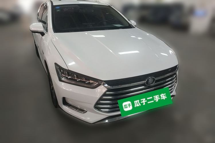 Used BYD Qin Pro New Energy 2019 DM Super Edition 1.5TI Automatic Smart Connect X-Trail Model China VI Standard Front Right 45 Deg