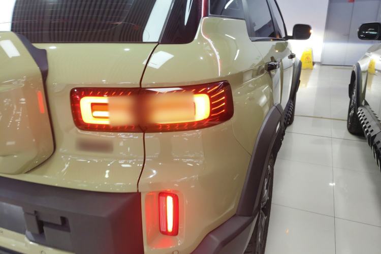 Used Geely Auto Cowboy 2025 1.5TD Fun-Offroad Version Right Rear Taillight