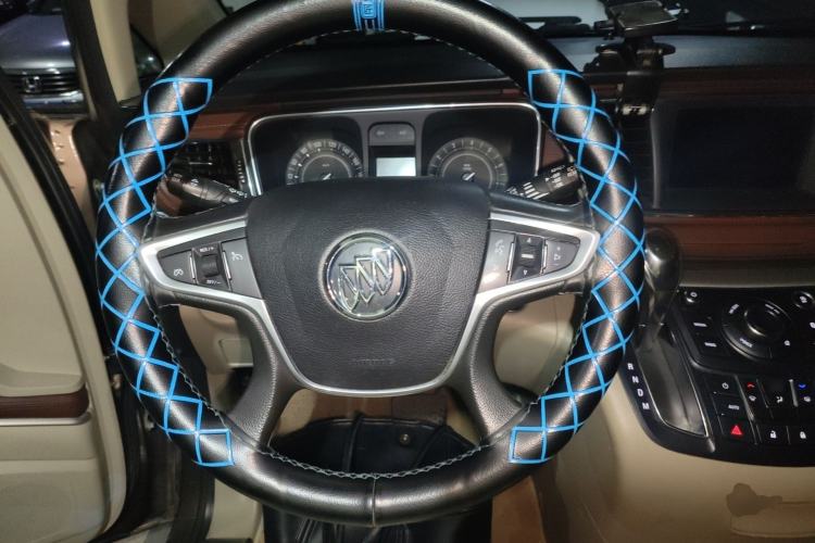 Used Buick GL8 2018 28T Luxury Model China VI Standard Steering Wheel