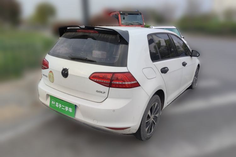 Used Volkswagen Golf 2016 1.6L Automatic Fashion Model
