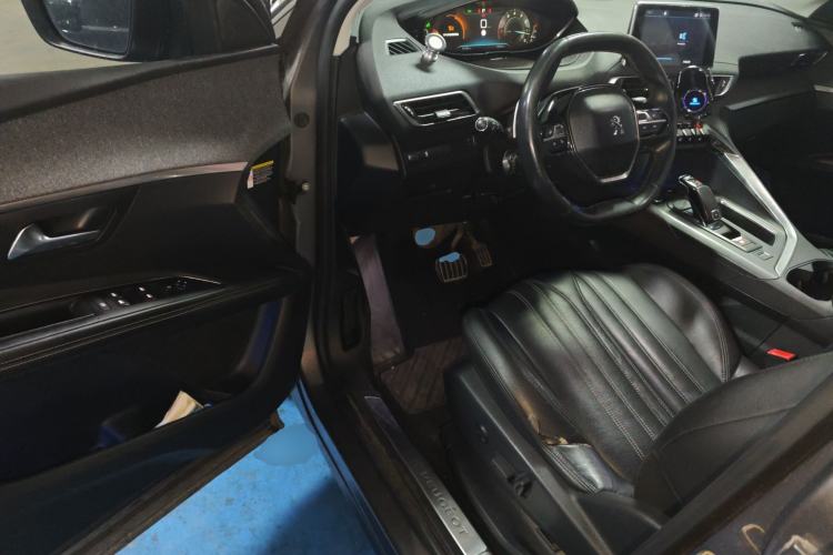 Used Peugeot 4008 2017 350THP Luxury Edition Driver Seat