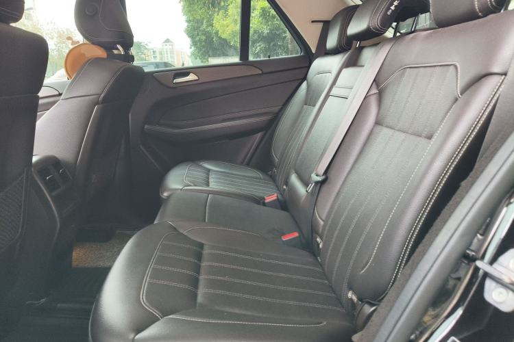 Used Mercedes-Benz GLE 2018 GLE 320 4MATIC Luxury Collection Edition Left Rear Seat