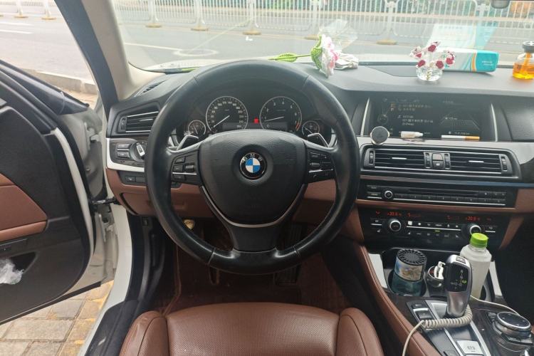 Used BMW 5 Series 2014 535Li Leading Model

