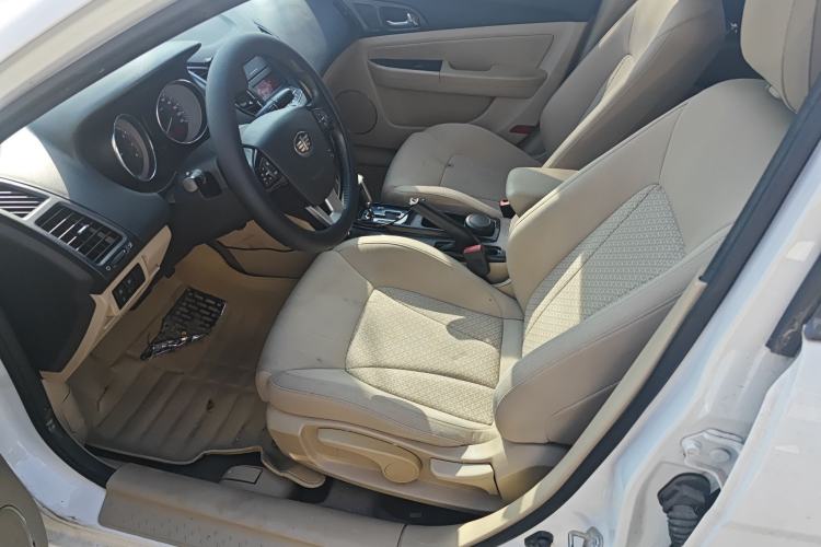 Used Bestune B50 2013 1.6L automatic luxury version Left Front Seat