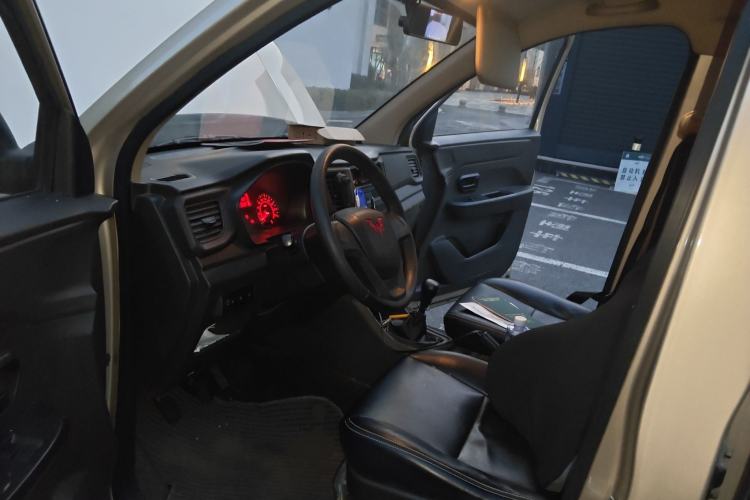 Used Wuling Hongguang V 2022 1.5L Jingqu Version Hydraulic Power Steering LAR
