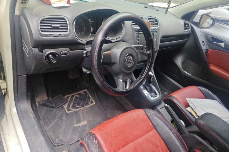 Used Volkswagen Golf 2012 1.4 TSI Automatic Comfort Edition Center Console