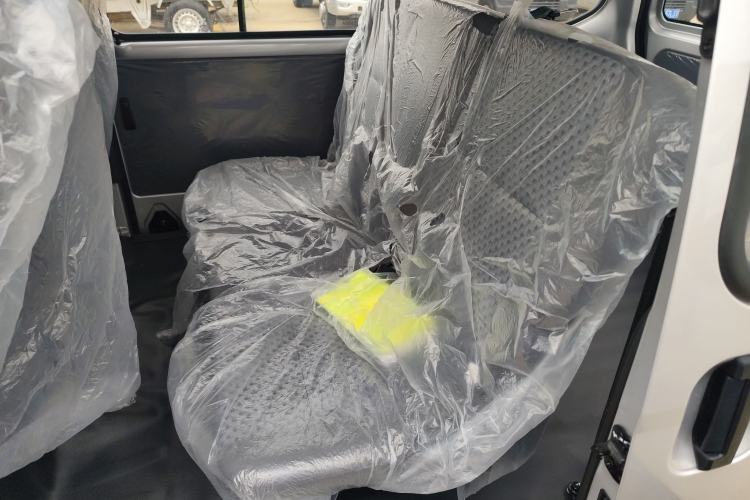 Used Wuling Zhiguang 2023 1.5L Practical Version 5/7 Seats Left Rear Seat