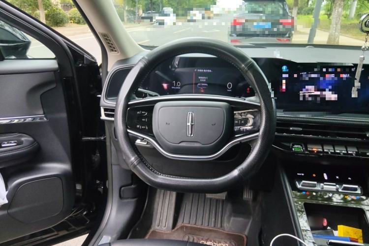 Used Lincoln Corsair 2024 2.0T Two-Wheel Drive Deluxe Edition
