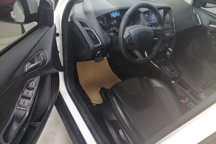 Used Ford Focus 2018 Sedan Classic EcoBoost 180 Automatic Elite Model Driver Seat