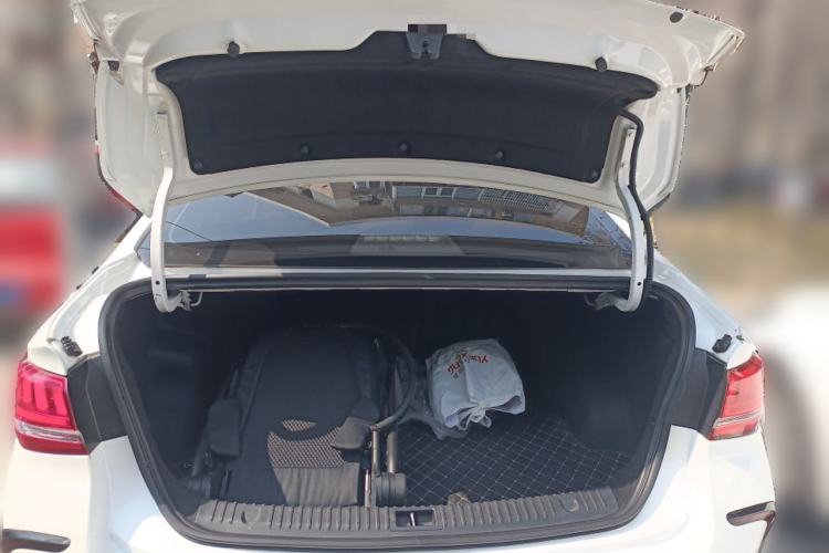 Used BAIC Beijing EU5 2018 R500 Smart Wind Edition Trunk