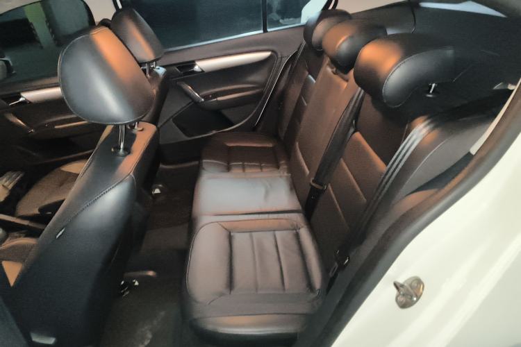 Used Volkswagen Lavida 2013 Revised Version 1.4 TSI DSG Comfort Edition Left Rear Seat