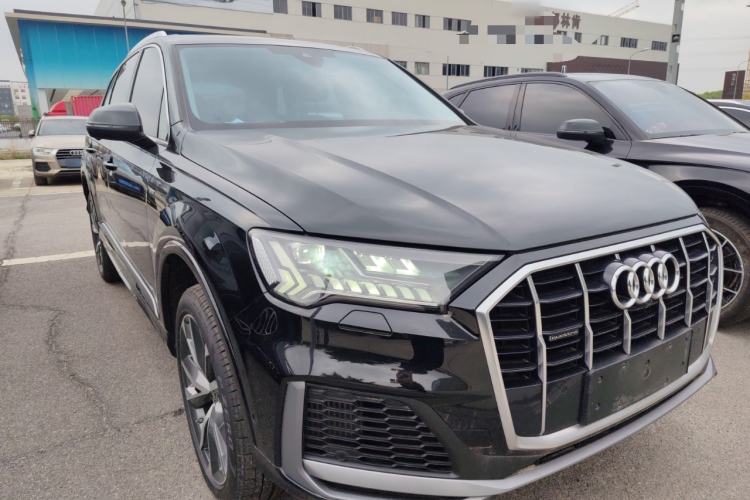 Used Audi Q7 2023 55 TFSI quattro S line Sport Edition Front Right 45 Deg