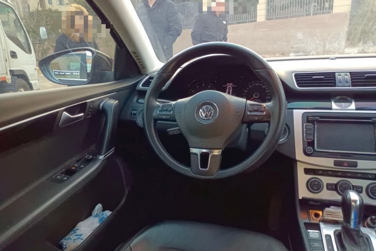 Used Volkswagen Magotan 2016 1.8TSI Luxury Comfort Model Steering Wheel