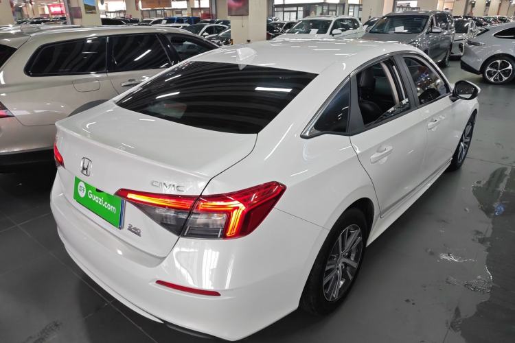 Used Honda Civic 2023 240TURBO CVT Dynamic · Center Stage Special Edition
