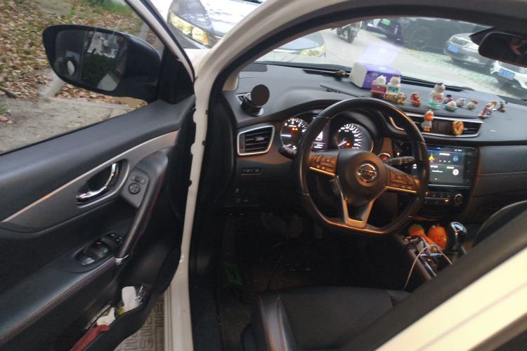 Used Nissan Qashqai 2019 2.0L CVT Luxury Edition Driver Seat