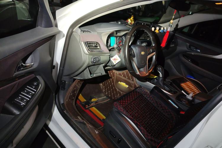 Used Chevrolet Malibu 2017 1.5T Automatic Luxury Edition Driver Seat