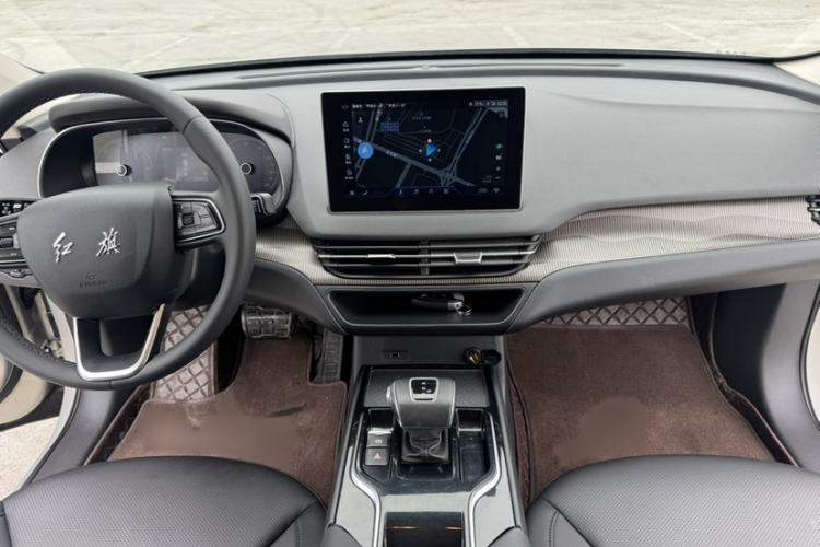 Used Hongqi E-QM5 2022 431 km Charge & Enjoy Edition