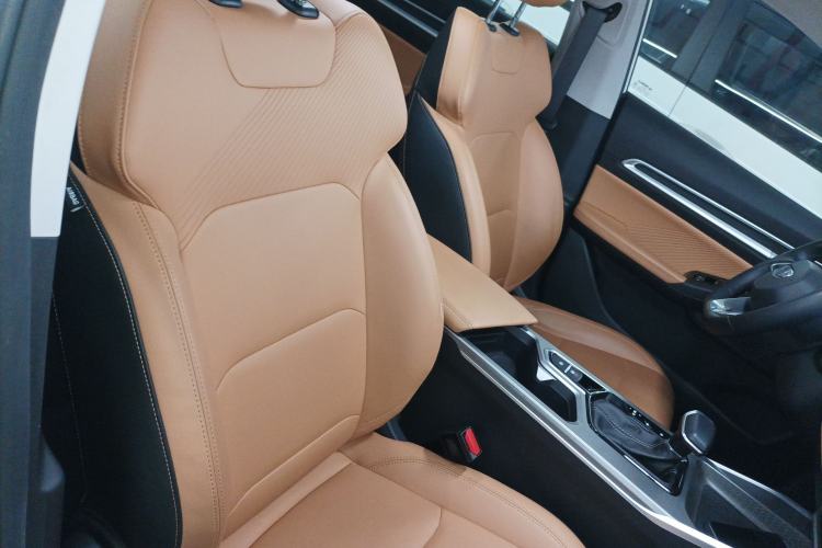 Used Geely Auto Emgrand 2025 4th Generation 1.5L CVT Flagship Version
