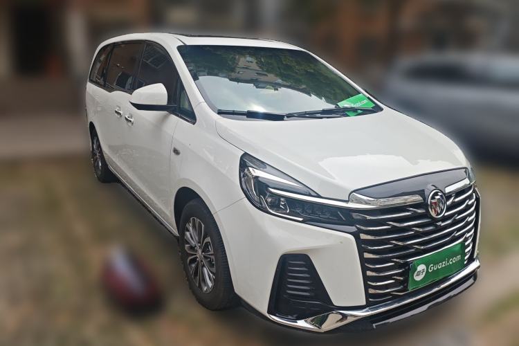 Used Buick GL8 2023 Facelifted Land Cruiser Executive Luxury Version