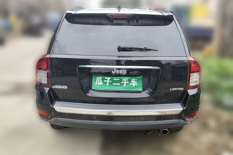 Used Jeep Compass 2014 2.4L four-wheel drive luxury version
